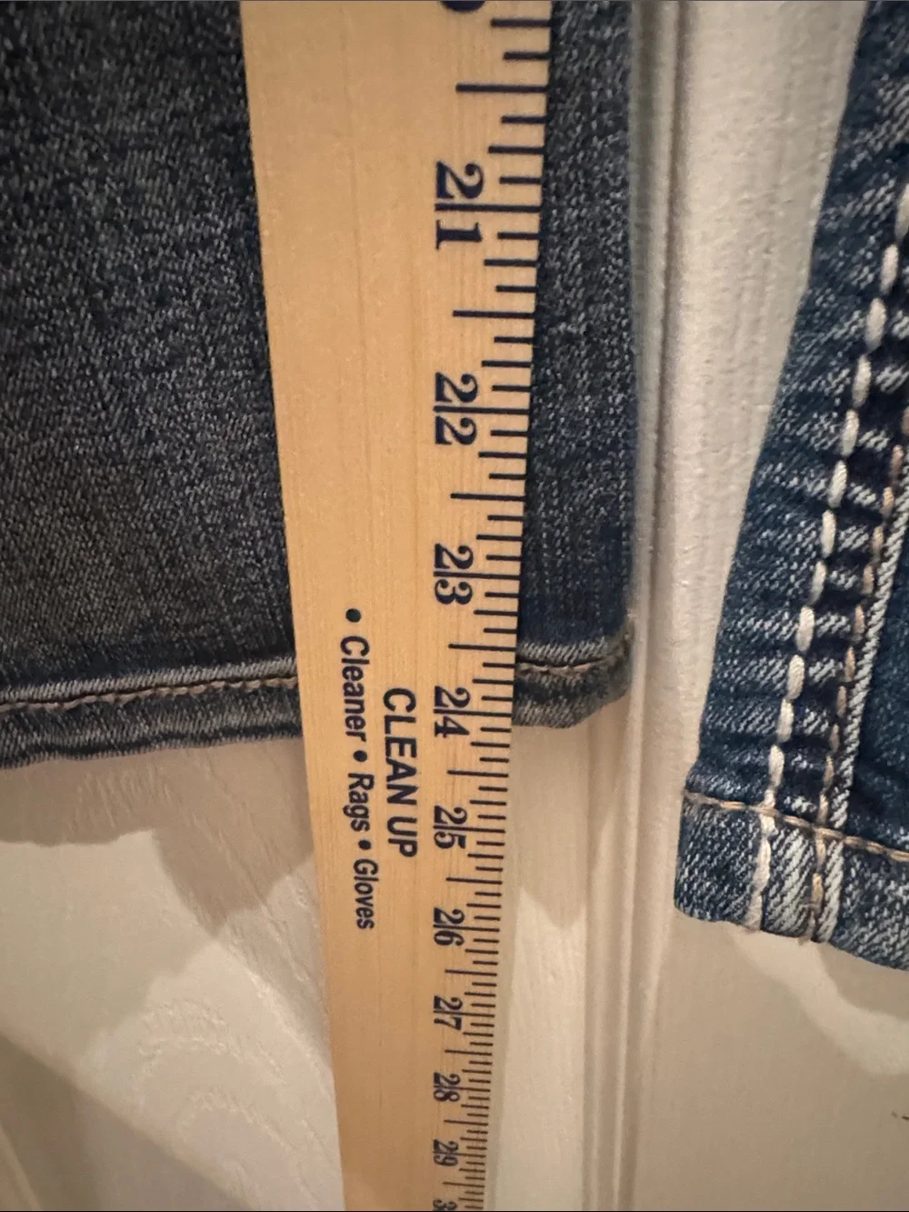 Maurice’s Straight Leg cropped Women’s Jeans in Washed Blue